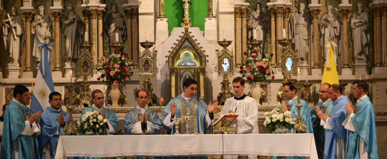 Misa en el templo