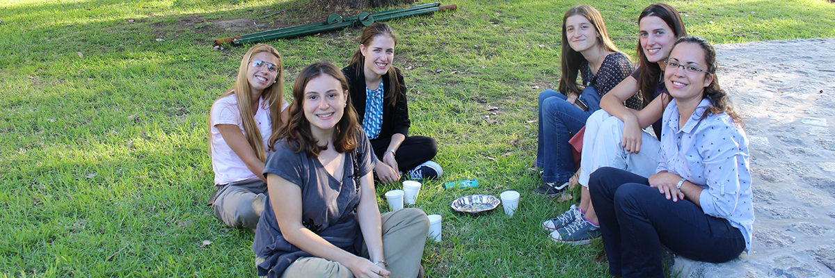 chicas-en-el-parque